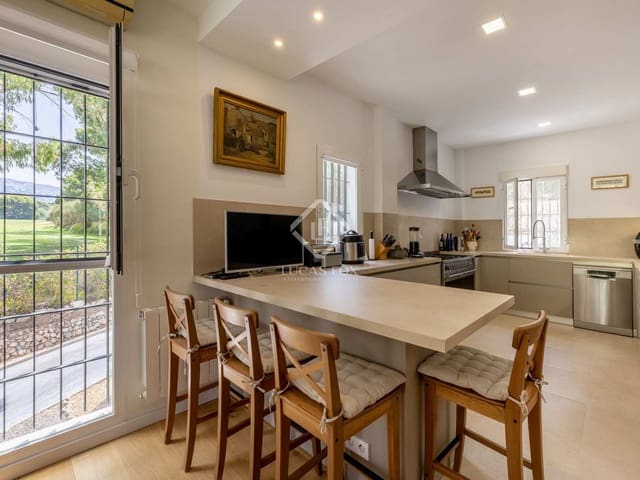 4 sypialnia Willa na sprzedaż w Altea z garażem - 1 295 000 € (Ref: 8038937)