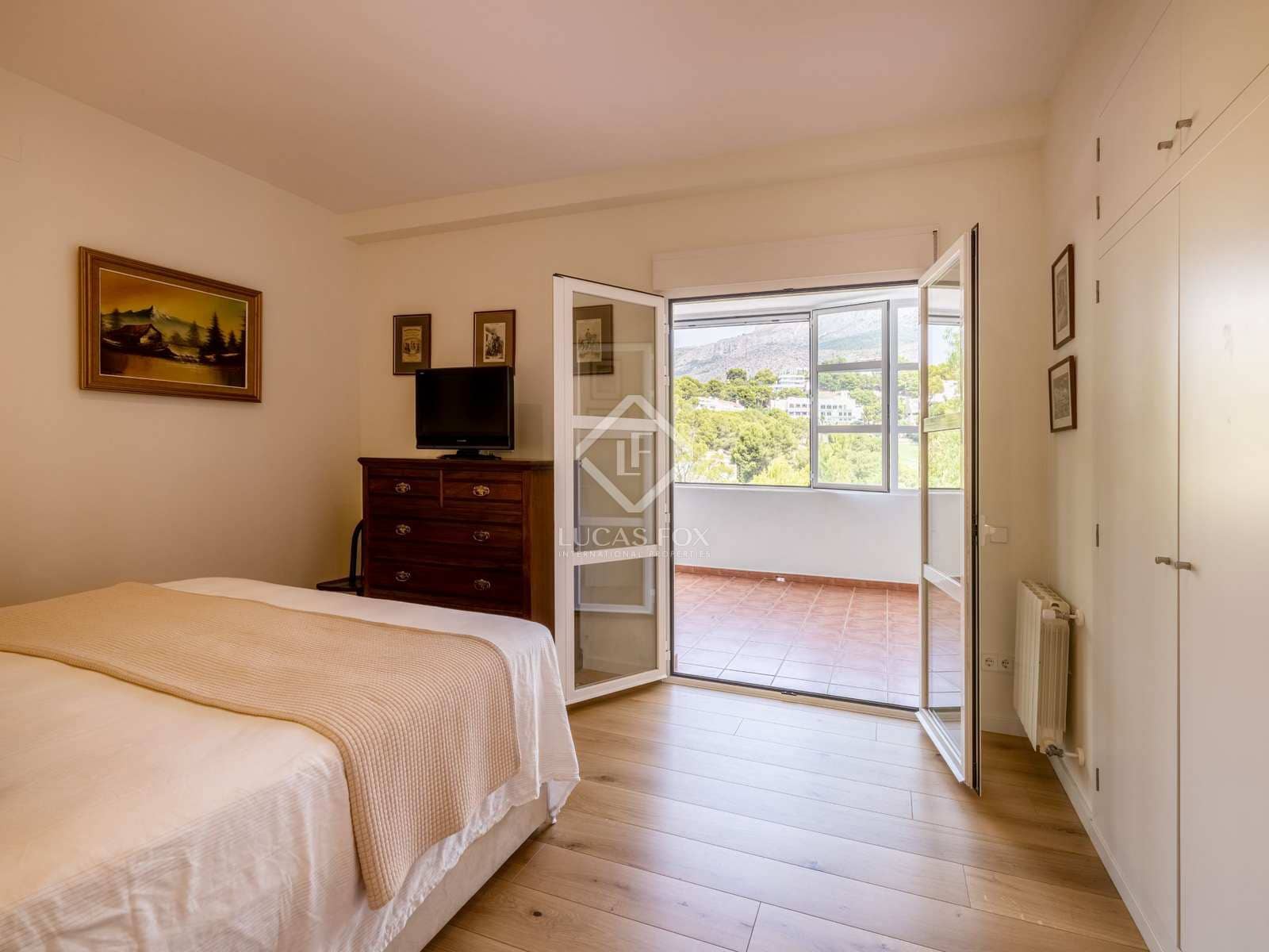 4 sypialnia Willa na sprzedaż w Altea z garażem - 1 295 000 € (Ref: 8038937)