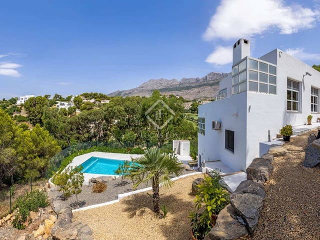 4 sypialnia Willa na sprzedaż w Altea z garażem - 1 295 000 € (Ref: 8038937)