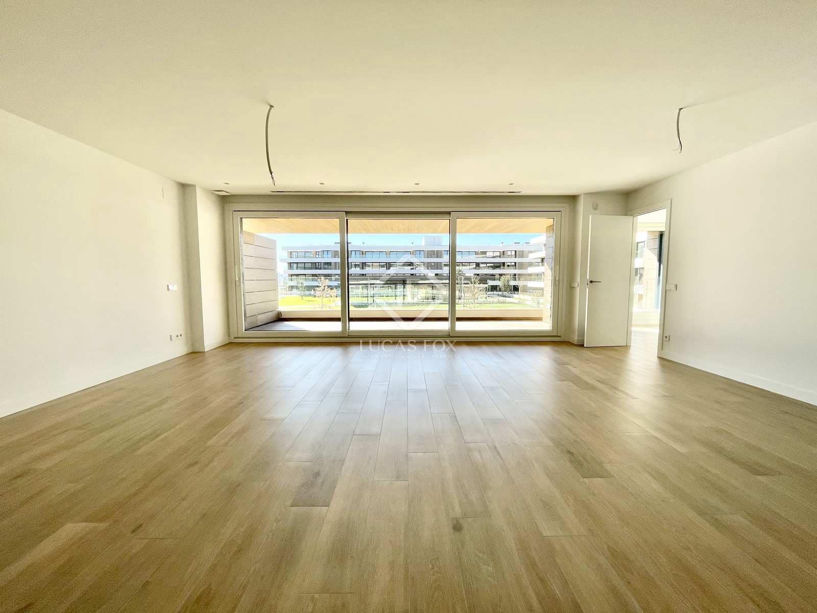 3 bedroom Apartment for rent in Madrid city with pool garage € 4,300