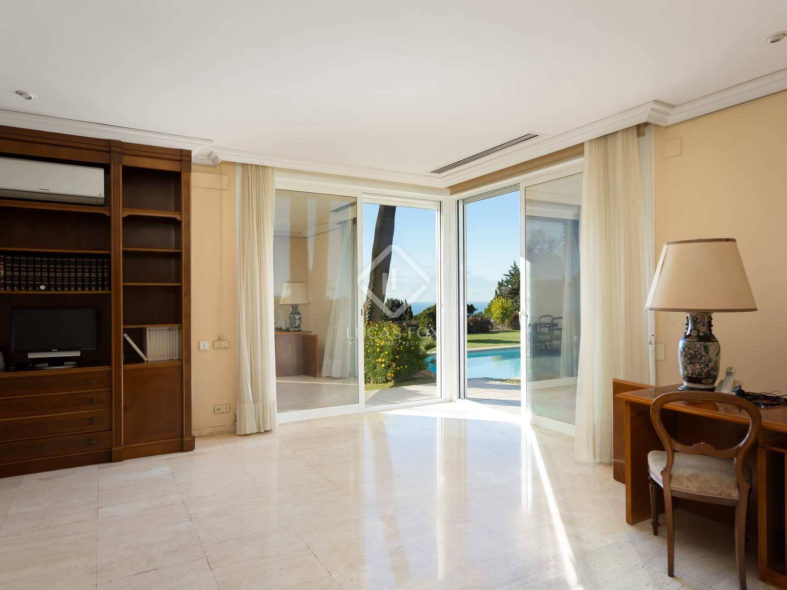 9 chambre Villa/Maison à vendre à Sant Vicenc de Montalt avec piscine garage - 2 500 000 € (Ref: 8052164)