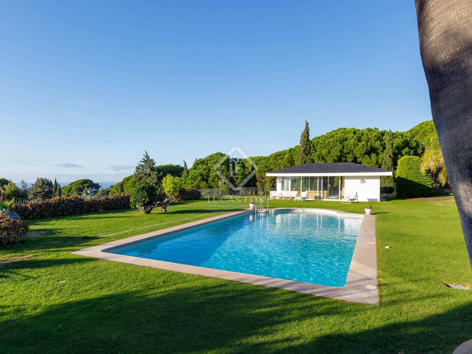 9 chambre Villa/Maison à vendre à Sant Vicenc de Montalt avec piscine garage - 2 500 000 € (Ref: 8052164)