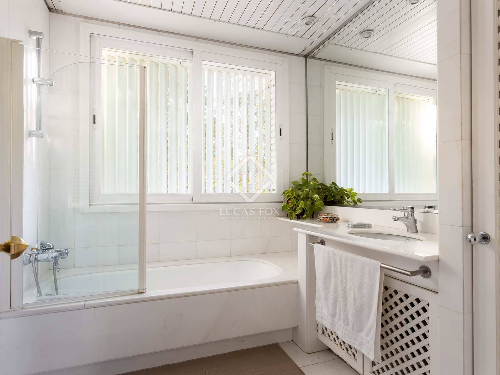 9 chambre Villa/Maison à vendre à Sant Vicenc de Montalt avec piscine garage - 2 500 000 € (Ref: 8052164)