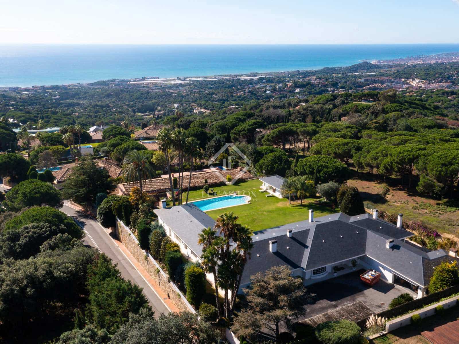 9 chambre Villa/Maison à vendre à Sant Vicenc de Montalt avec piscine garage - 2 500 000 € (Ref: 8052164)