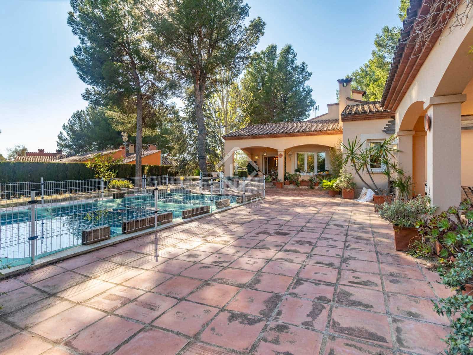 5 soverom Villa til salgs i Mont-roig del Camp med svømmebasseng - € 595 000 (Ref: 8052173)