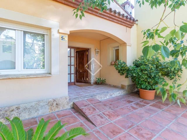 5 soverom Villa til salgs i Mont-roig del Camp med svømmebasseng - € 595 000 (Ref: 8052173)