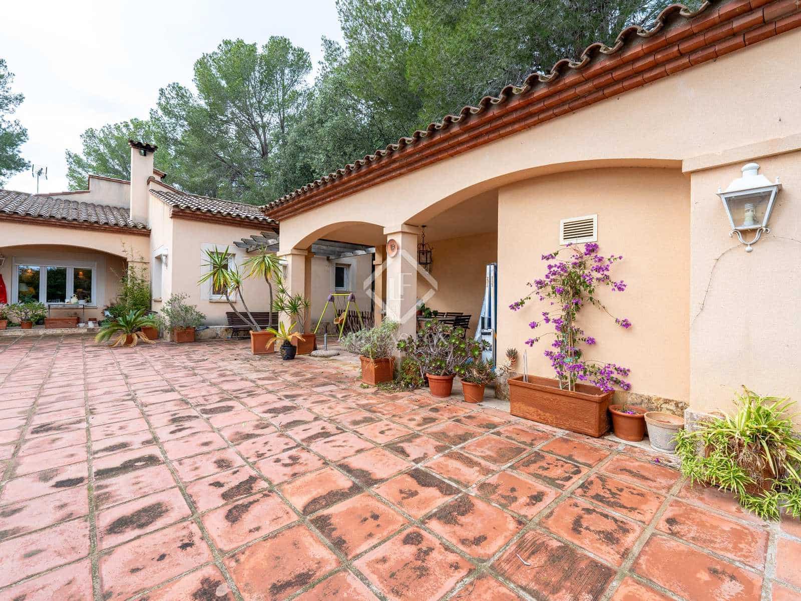 5 soverom Villa til salgs i Mont-roig del Camp med svømmebasseng - € 595 000 (Ref: 8052173)