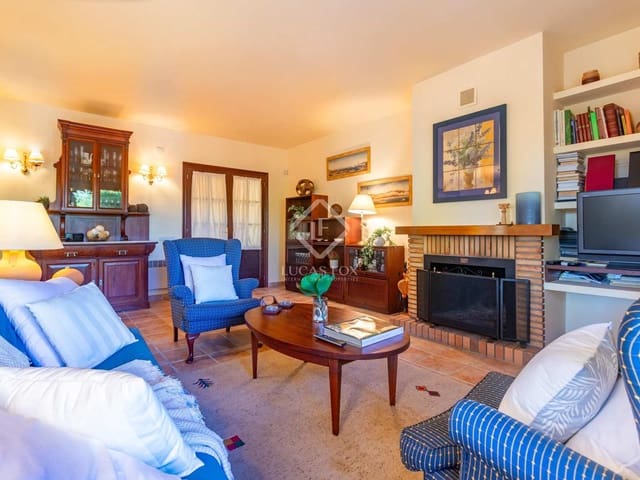 5 soverom Villa til salgs i Mont-roig del Camp med svømmebasseng - € 595 000 (Ref: 8052173)