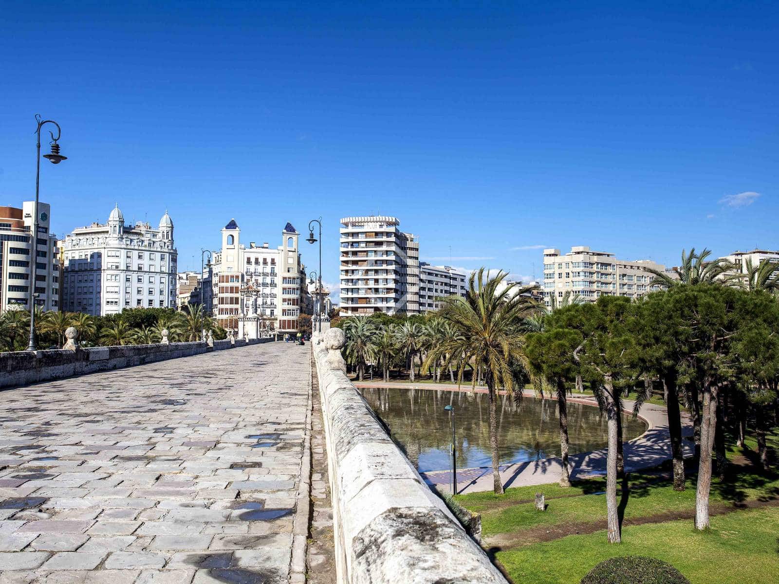 2 camera da letto Appartamento da affittare in Valencia citta - 2.000 € (Rif: 8056282)