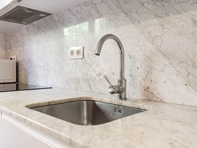 2 slaapkamer Appartement te huur in Barcelona stad - € 2.900 (Ref: 8059252)