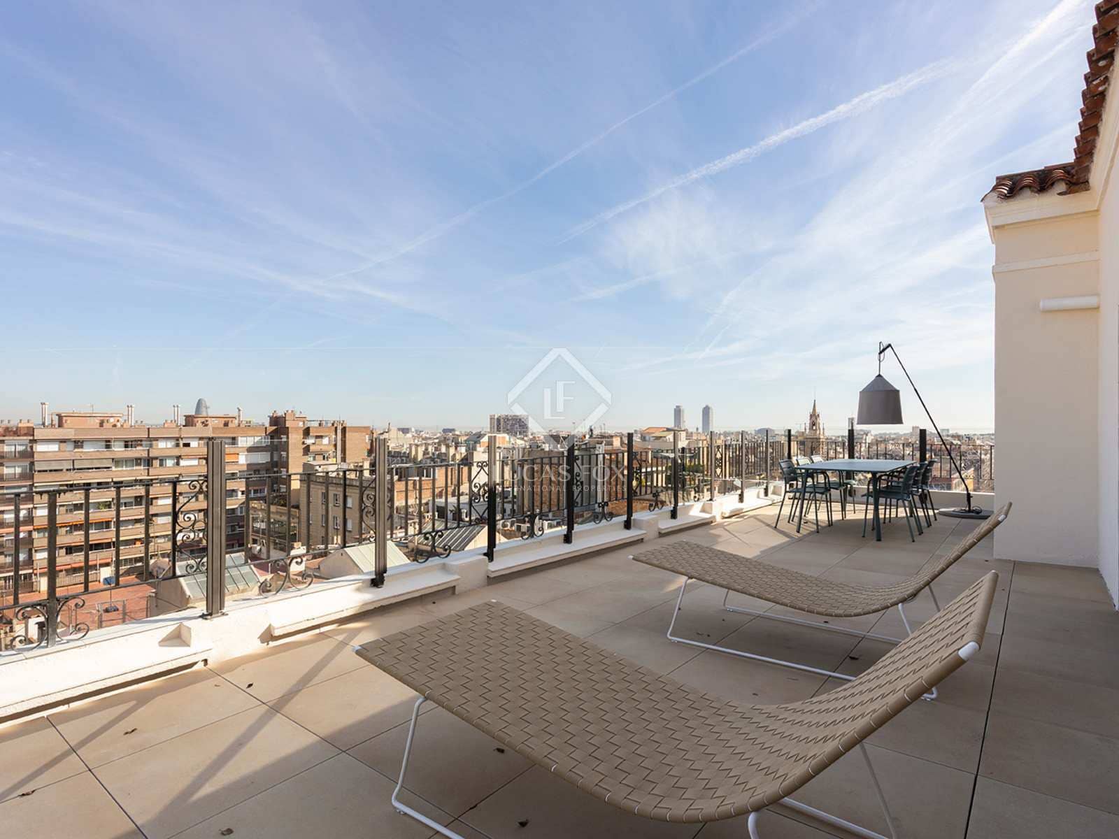1 sypialnia Penthouse do wynajęcia w Miasto Barcelona - 5 500 € (Ref: 8059255)