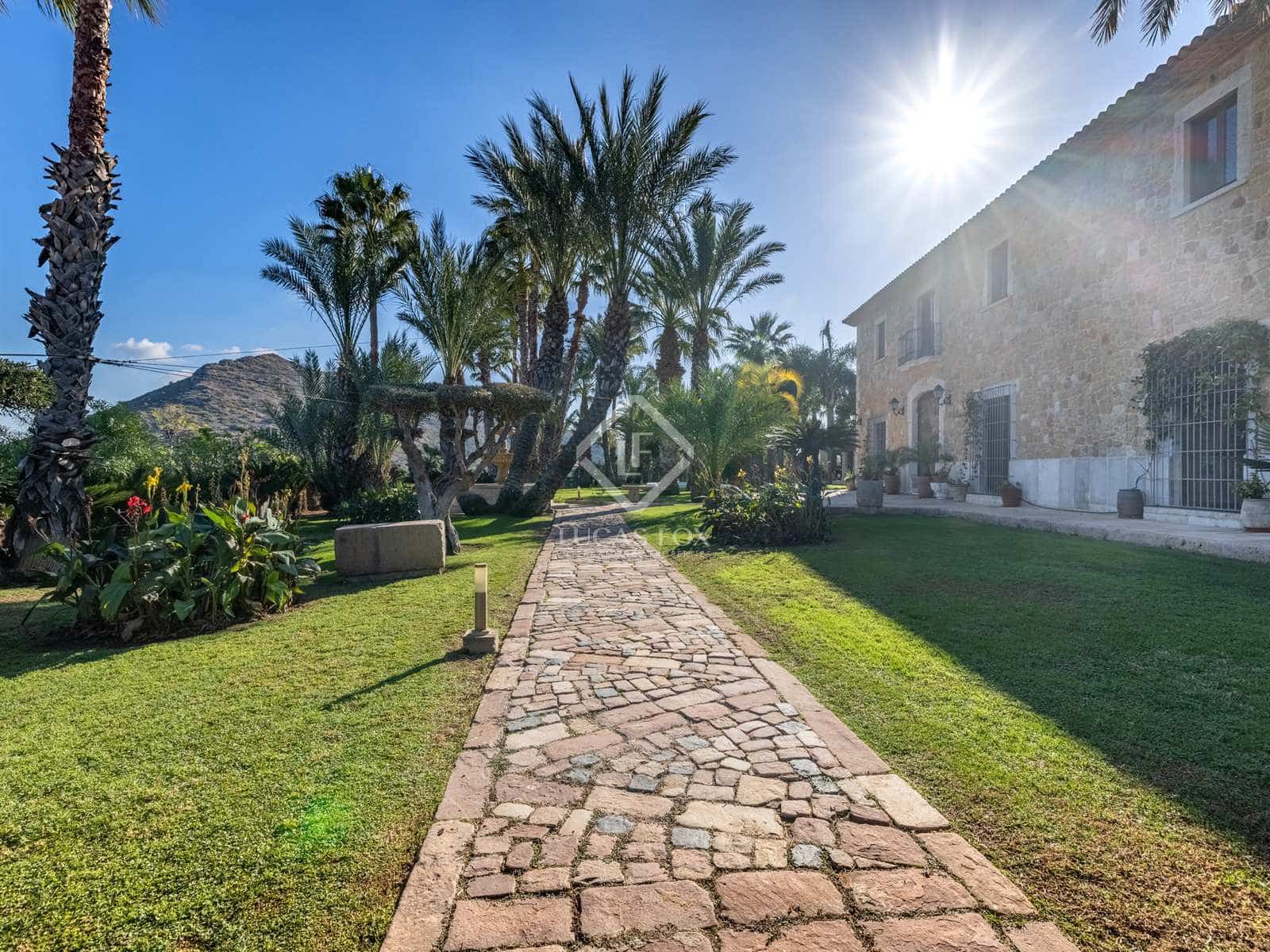 7 soveværelse Villa til salg i La Xara med garage - € 2.950.000 (Ref: 8059257)