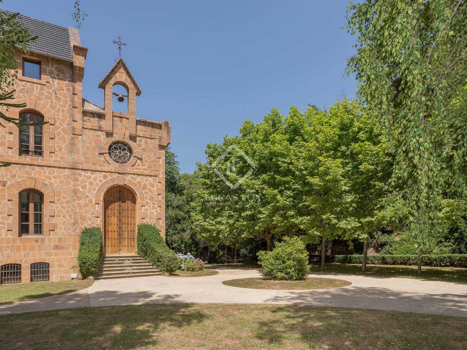 19 soveværelse Finca/Landehus til salg i Sant Hilari Sacalm med swimmingpool - € 3.490.000 (Ref: 8061940)