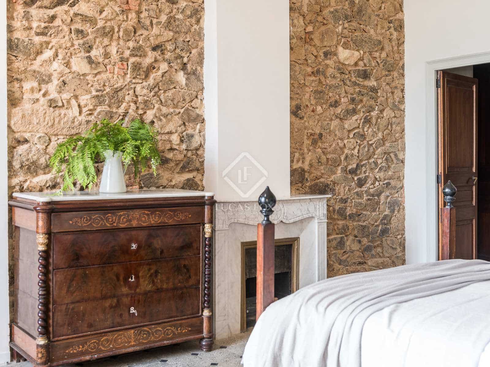 19 soveværelse Finca/Landehus til salg i Sant Hilari Sacalm med swimmingpool - € 3.490.000 (Ref: 8061940)