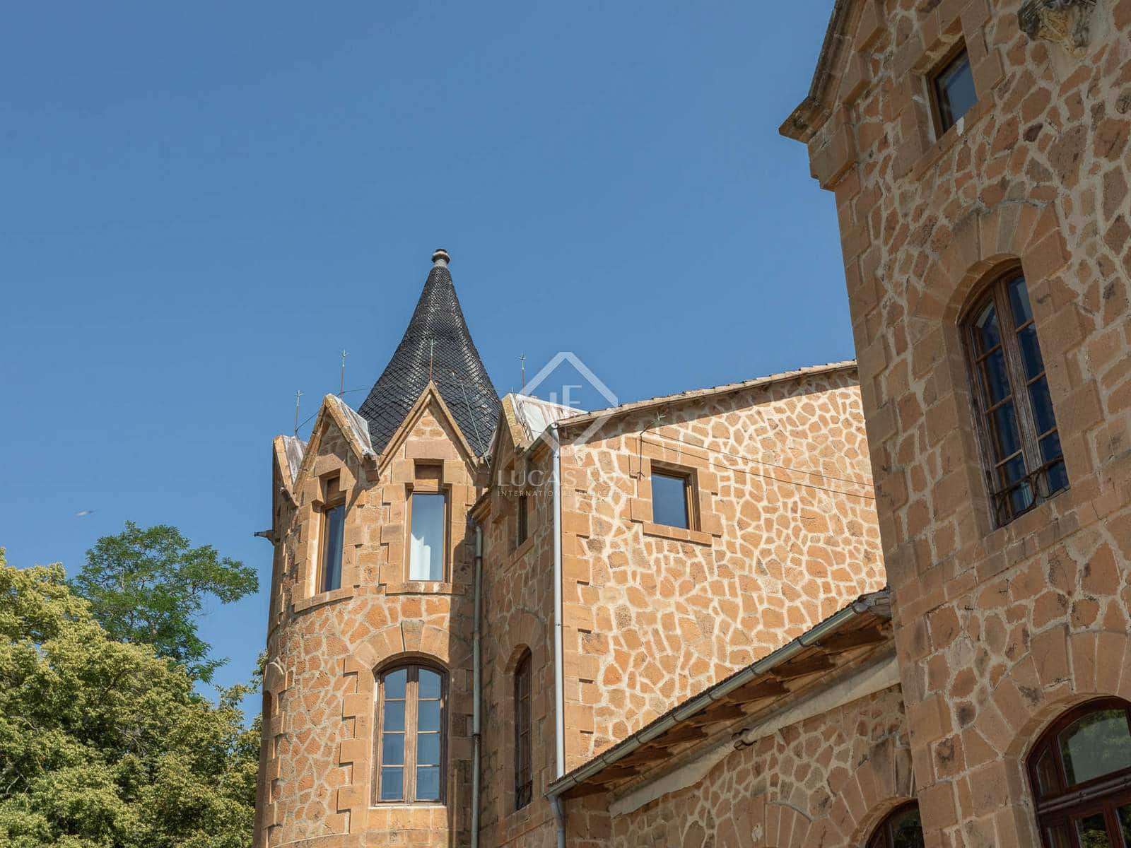 19 soveværelse Finca/Landehus til salg i Sant Hilari Sacalm med swimmingpool - € 3.490.000 (Ref: 8061940)