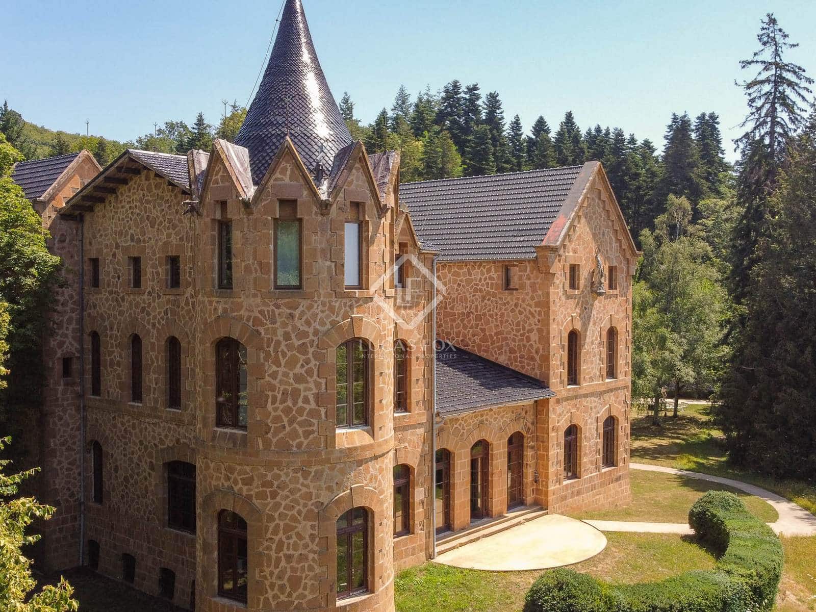 19 soveværelse Finca/Landehus til salg i Sant Hilari Sacalm med swimmingpool - € 3.490.000 (Ref: 8061940)