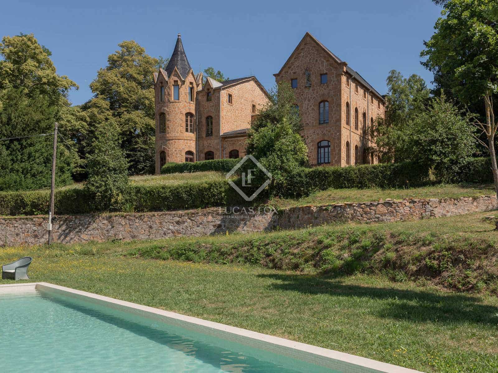 19 soveværelse Finca/Landehus til salg i Sant Hilari Sacalm med swimmingpool - € 3.490.000 (Ref: 8061940)