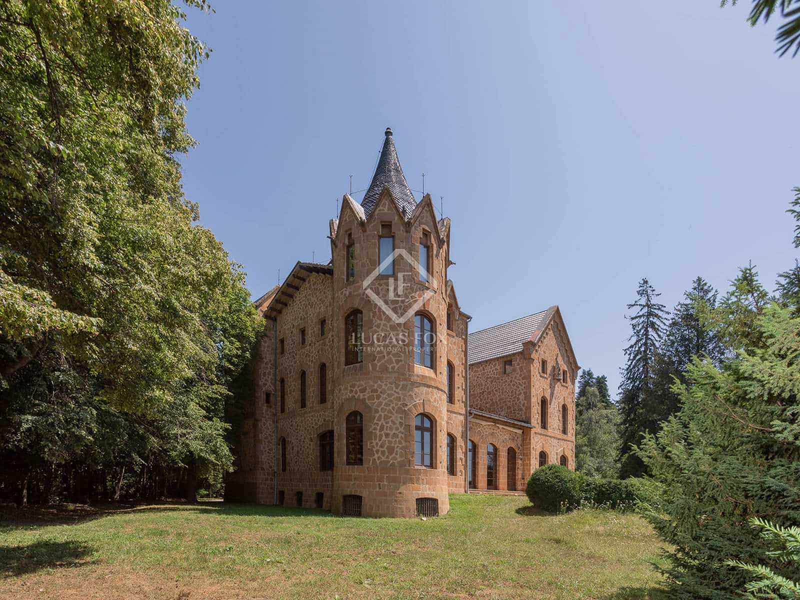 19 soveværelse Finca/Landehus til salg i Sant Hilari Sacalm med swimmingpool - € 3.490.000 (Ref: 8061940)