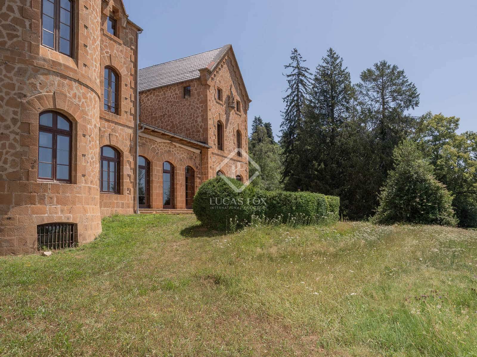 19 soveværelse Finca/Landehus til salg i Sant Hilari Sacalm med swimmingpool - € 3.490.000 (Ref: 8061940)