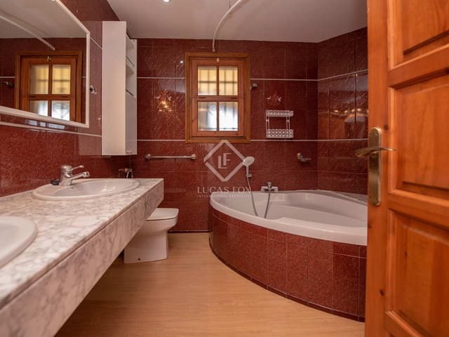 5 chambre Villa/Maison à vendre à Sant Antoni de Calonge, Calonge i Sant Antoni avec piscine garage - 950 000 € (Ref: 8061944)