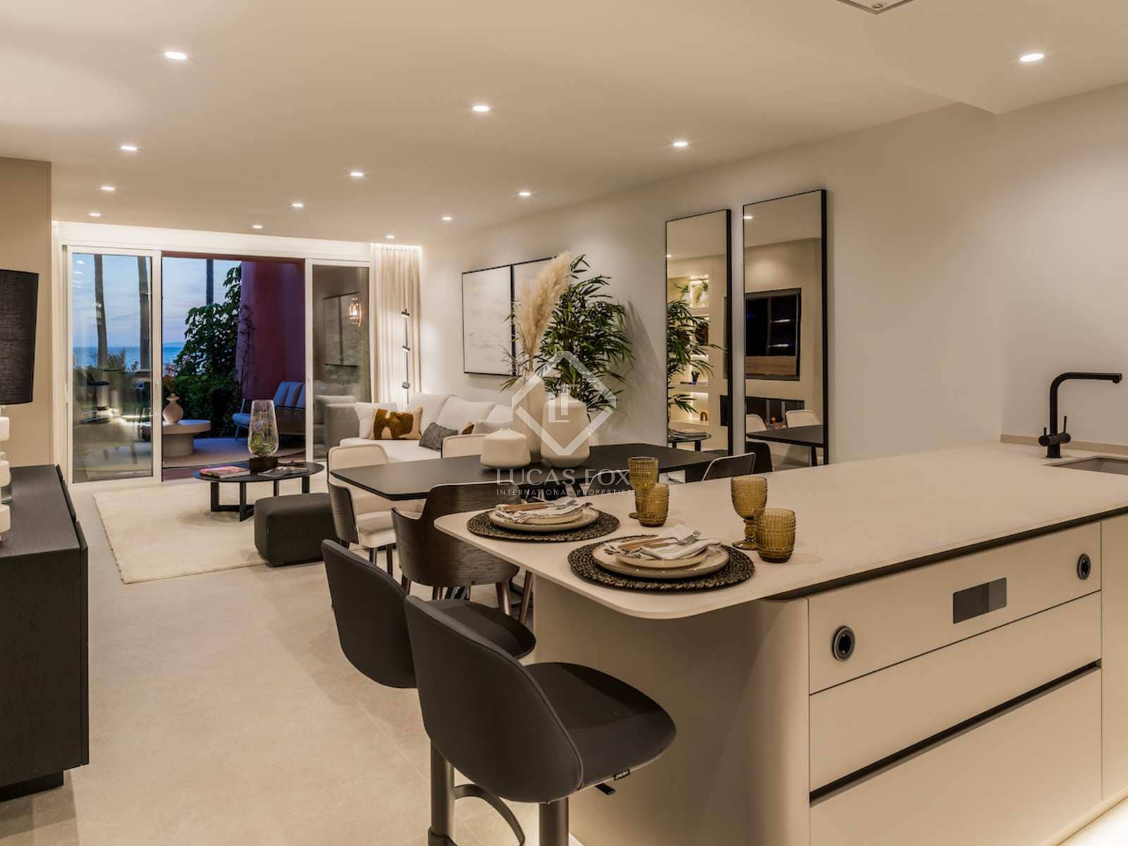 3 chambre Appartement à vendre à Estepona avec piscine garage - 1 765 000 € (Ref: 8064359)