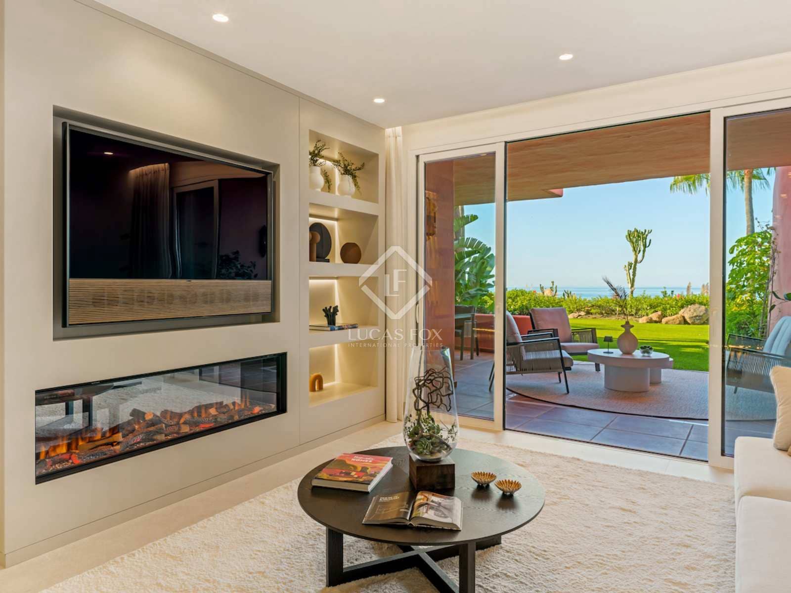 3 chambre Appartement à vendre à Estepona avec piscine garage - 1 765 000 € (Ref: 8064359)