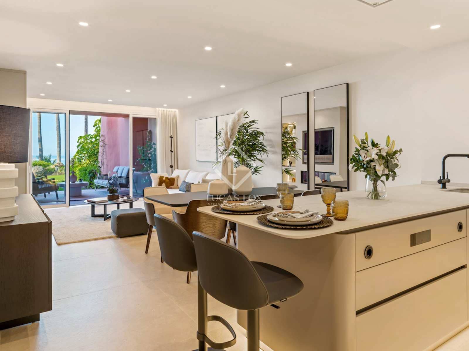 3 chambre Appartement à vendre à Estepona avec piscine garage - 1 765 000 € (Ref: 8064359)