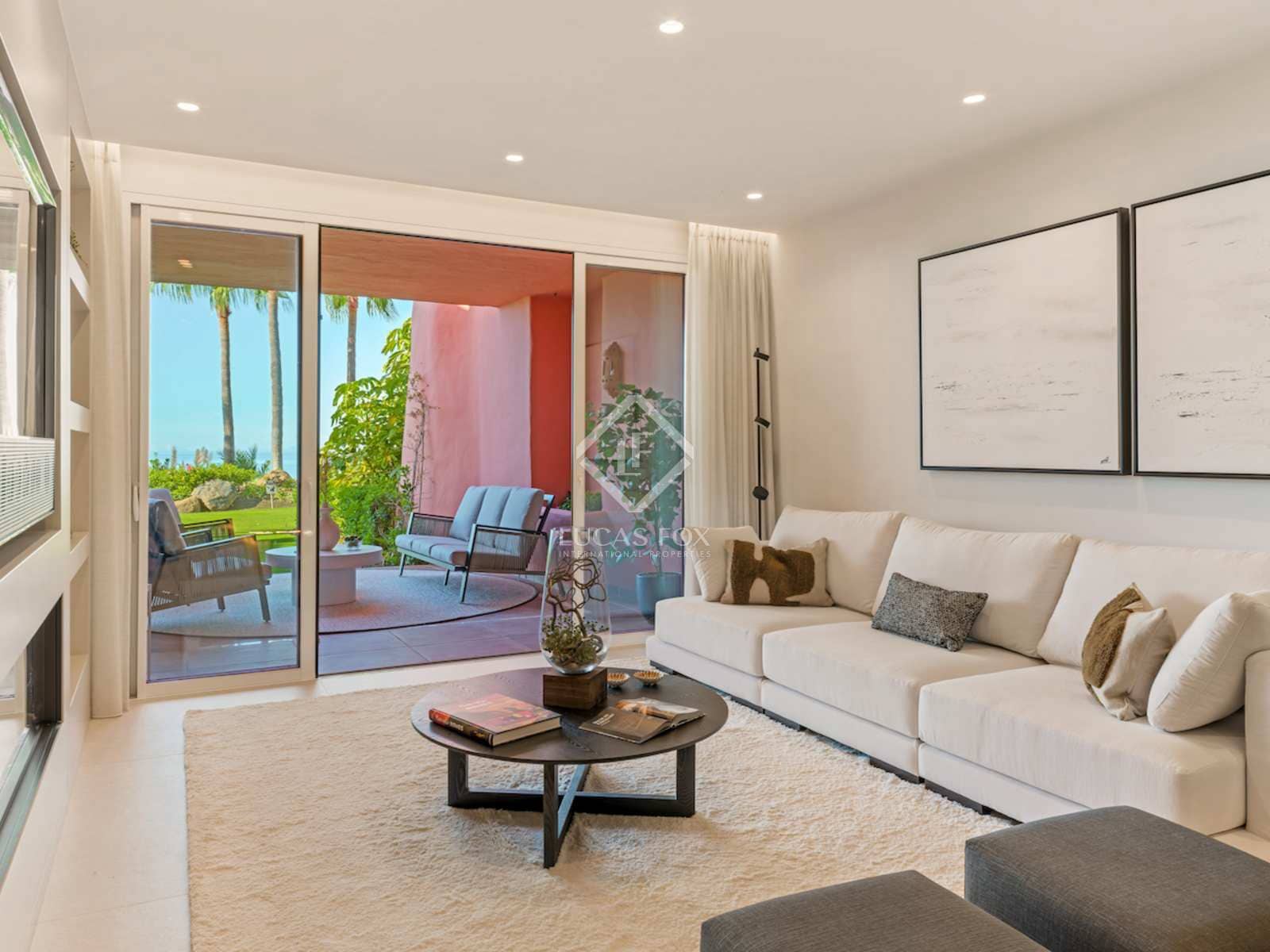 3 chambre Appartement à vendre à Estepona avec piscine garage - 1 765 000 € (Ref: 8064359)