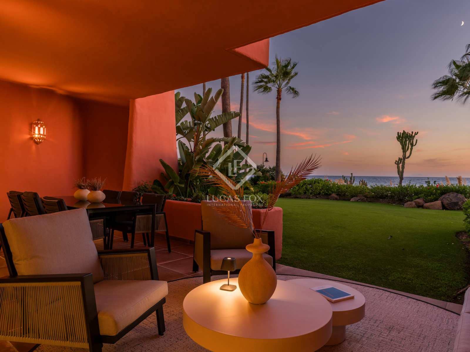 3 chambre Appartement à vendre à Estepona avec piscine garage - 1 765 000 € (Ref: 8064359)