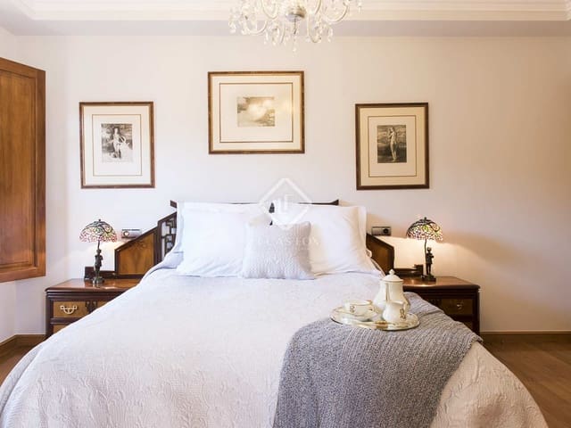 4 Zimmer Villa zu verkaufen in Meis mit Garage - 675.000 € (Ref: 8067012)