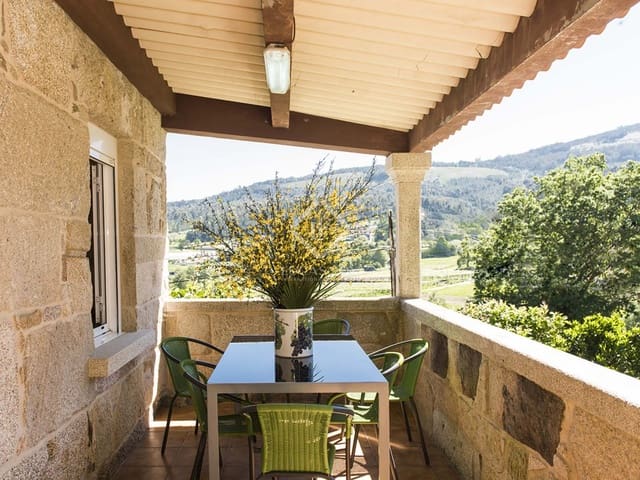 4 Zimmer Villa zu verkaufen in Meis mit Garage - 675.000 € (Ref: 8067012)