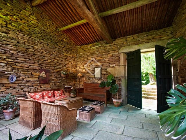 4 Zimmer Villa zu verkaufen in Gondomar mit Pool Garage - 1.245.000 € (Ref: 8067015)