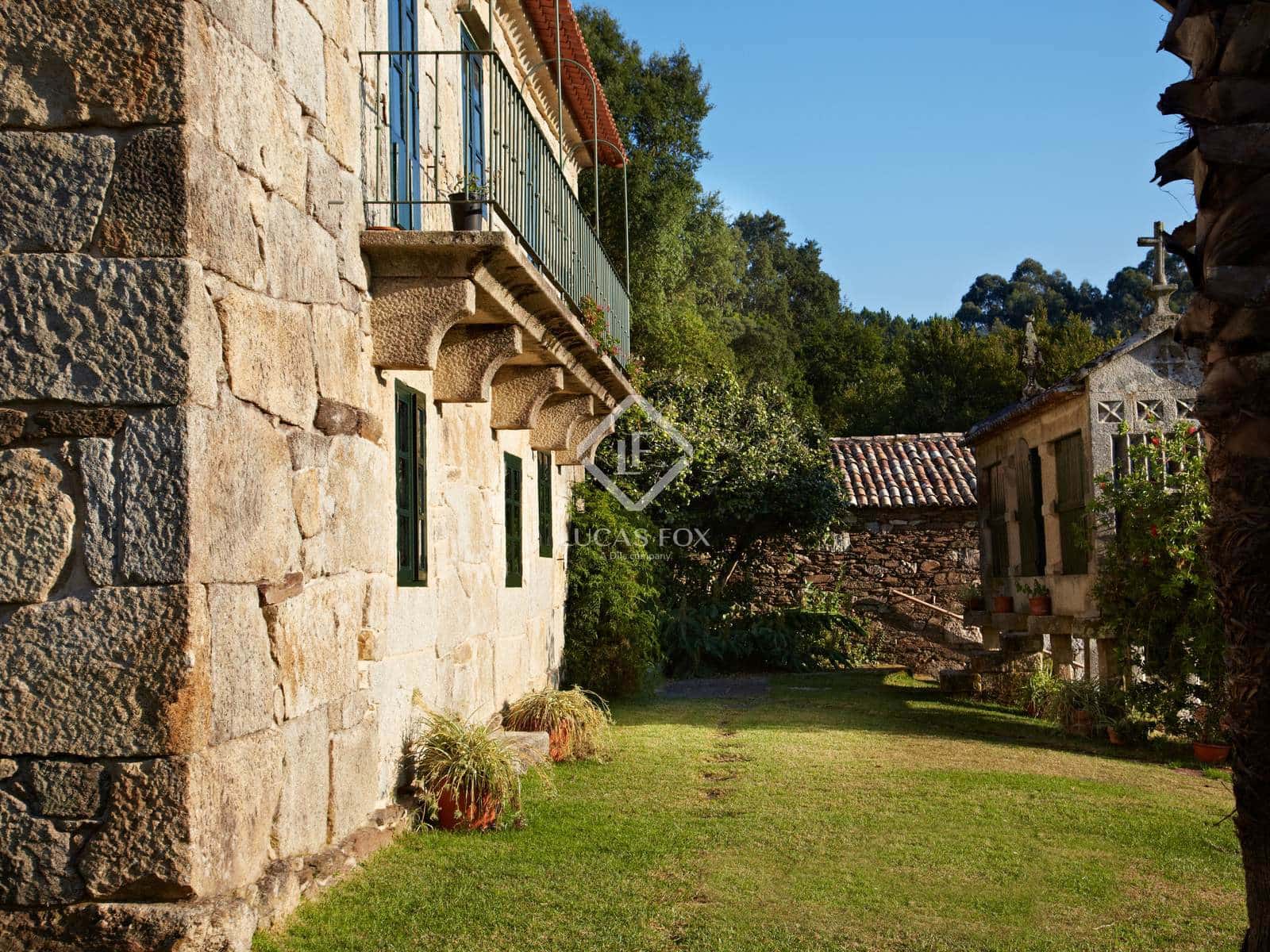 4 soveværelse Villa til salg i Gondomar med swimmingpool garage - € 1.245.000 (Ref: 8067015)