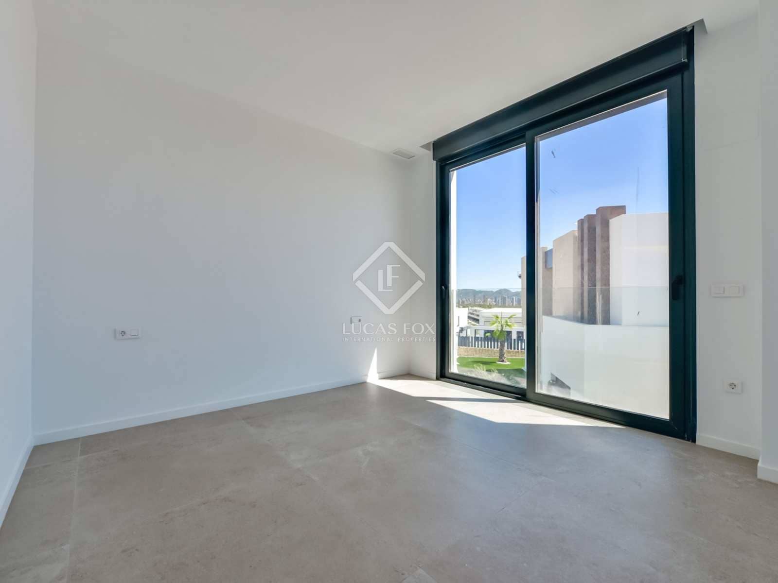 Chalet de 4 habitaciones en Finestrat en venta con piscina garaje - 1.350.000 € (Ref: 8071570)