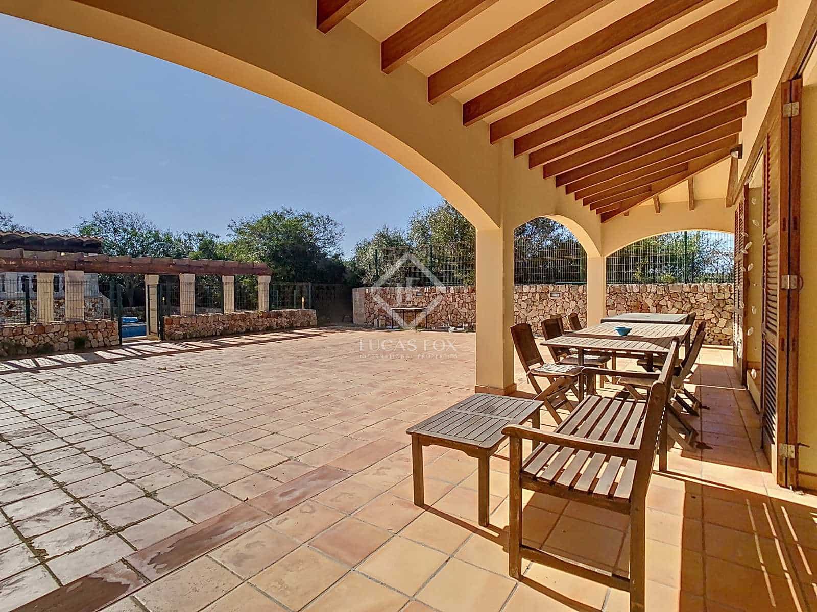 4 soveværelse Villa til salg i San Luis / Sant Lluis med swimmingpool garage - € 1.200.000 (Ref: 8074006)