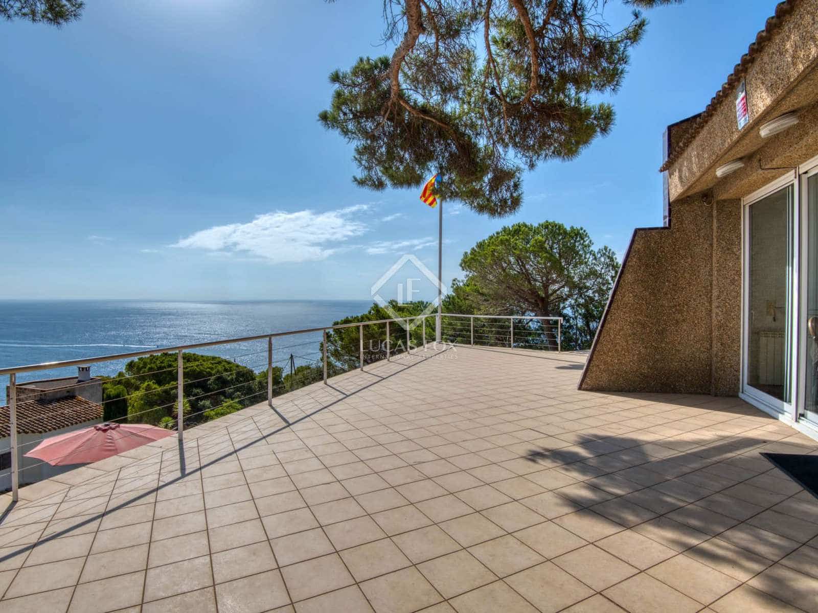 4 soverom Villa til salgs i Sant Feliu de Guixols med svømmebasseng garasje - € 1 725 000 (Ref: 8074010)