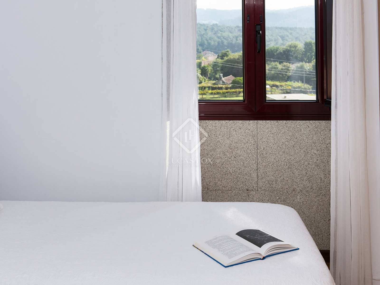 4 soveværelse Villa til salg i Brion med swimmingpool garage - € 375.000 (Ref: 8085485)