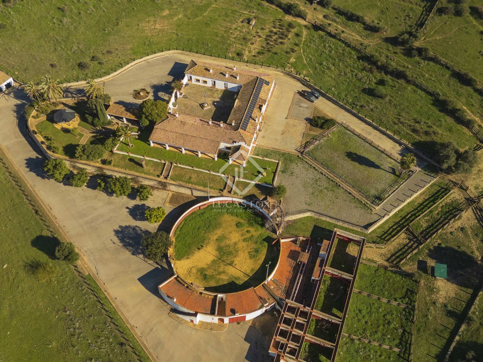 7 soveværelse Finca/Landehus til salg i Jimena de la Frontera med garage - € 5.500.000 (Ref: 8085493)