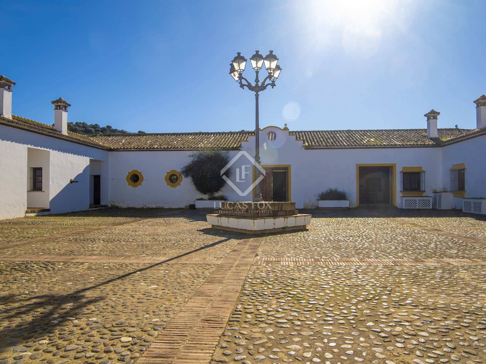 7 soveværelse Finca/Landehus til salg i Jimena de la Frontera med garage - € 5.500.000 (Ref: 8085493)