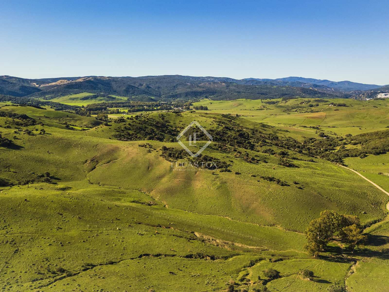 7 soveværelse Finca/Landehus til salg i Jimena de la Frontera med garage - € 5.500.000 (Ref: 8085493)