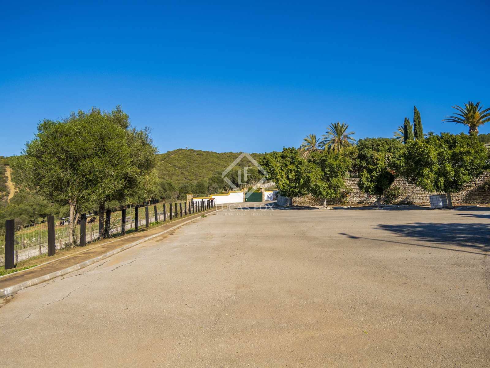 7 soveværelse Finca/Landehus til salg i Jimena de la Frontera med garage - € 5.500.000 (Ref: 8085493)