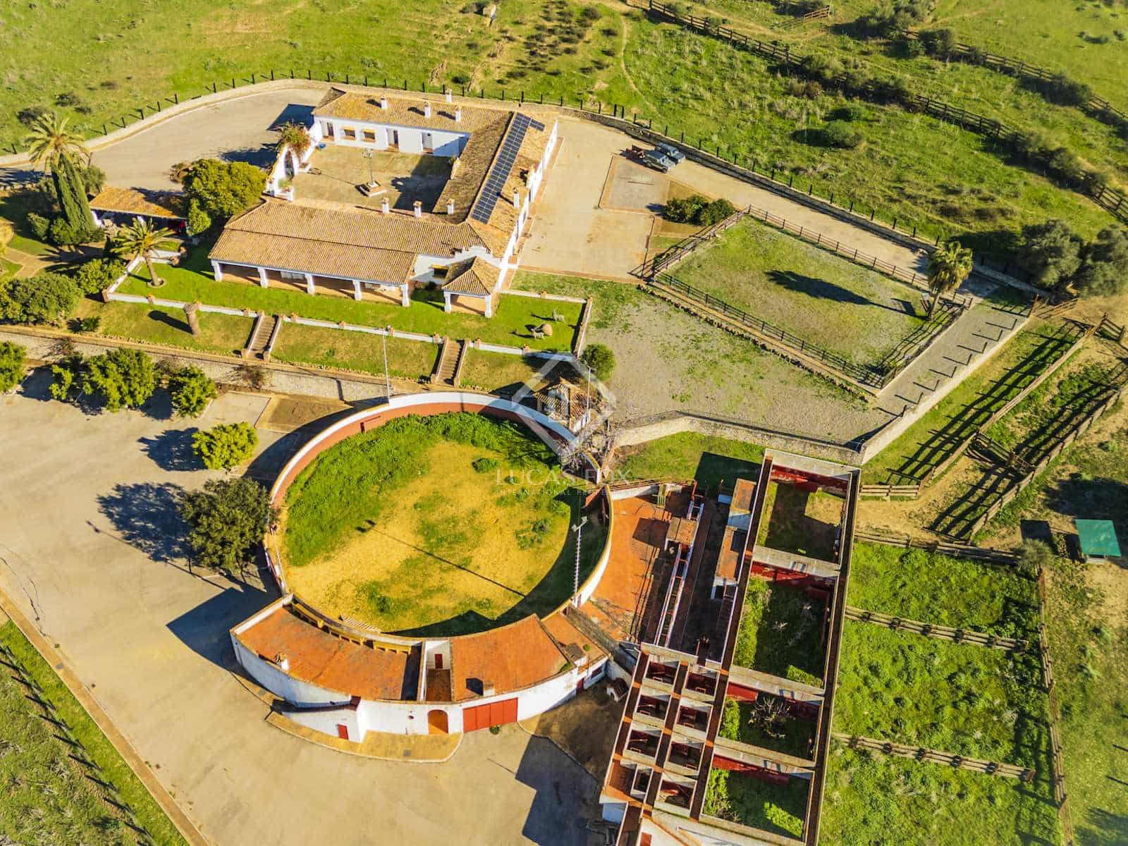 7 soveværelse Finca/Landehus til salg i Jimena de la Frontera med garage - € 5.500.000 (Ref: 8085493)