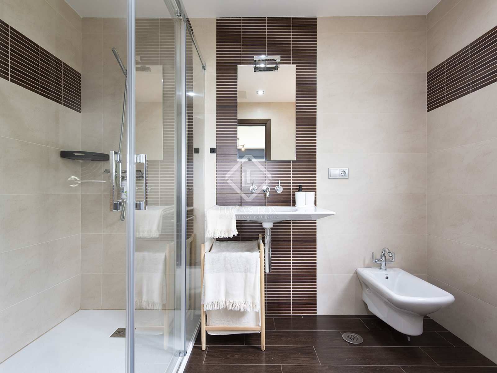 6 slaapkamer Villa te huur in Cangas met garage - € 4.000 (Ref: 8085502)