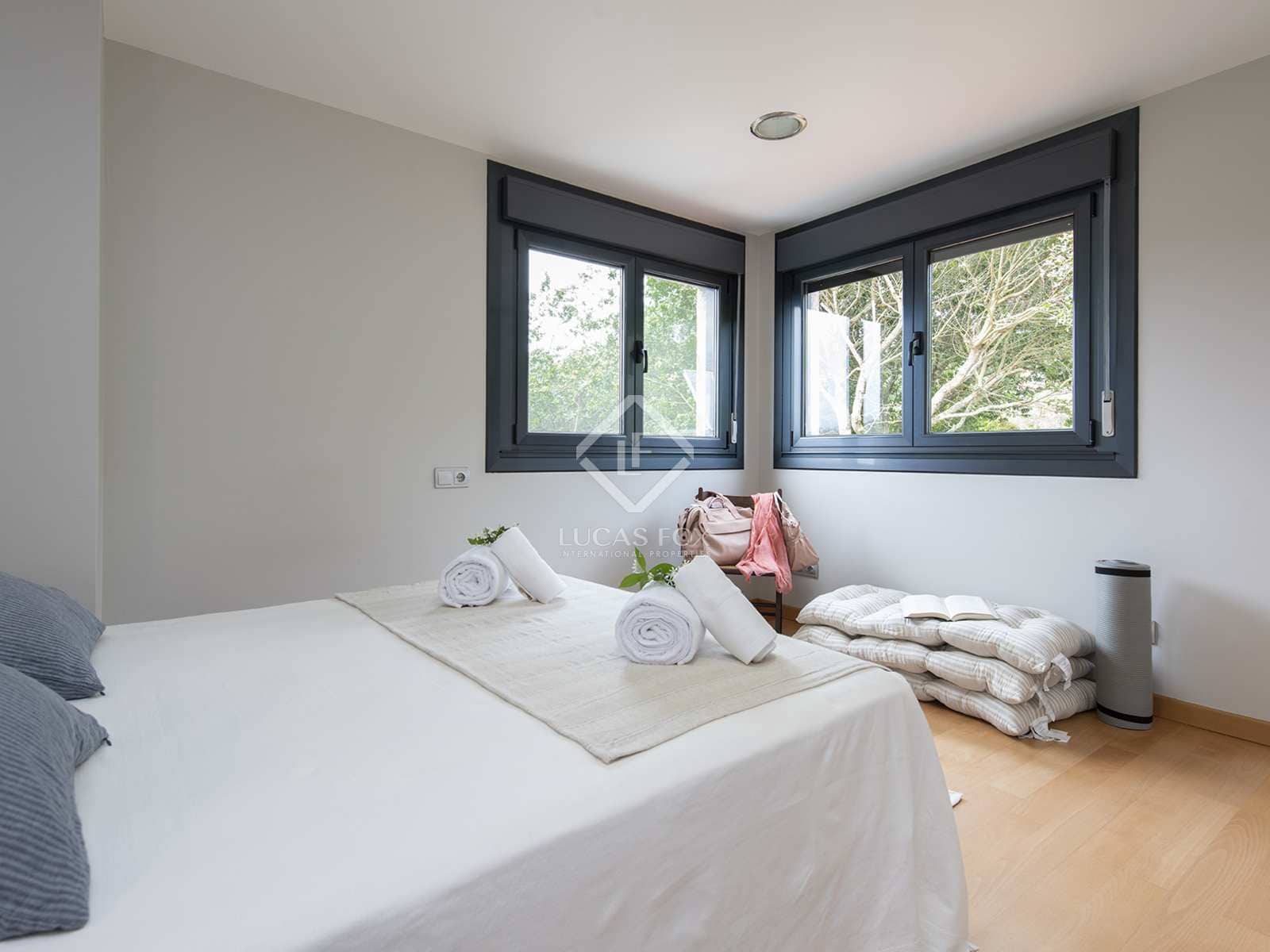 6 slaapkamer Villa te huur in Cangas met garage - € 4.000 (Ref: 8085502)