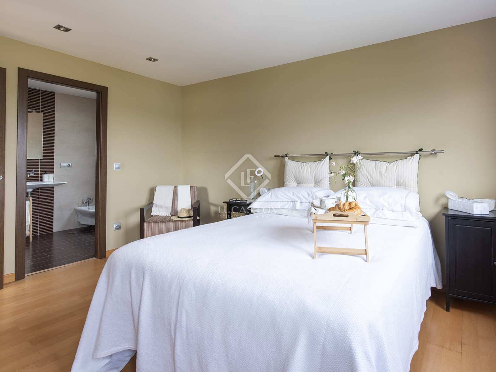 6 slaapkamer Villa te huur in Cangas met garage - € 4.000 (Ref: 8085502)