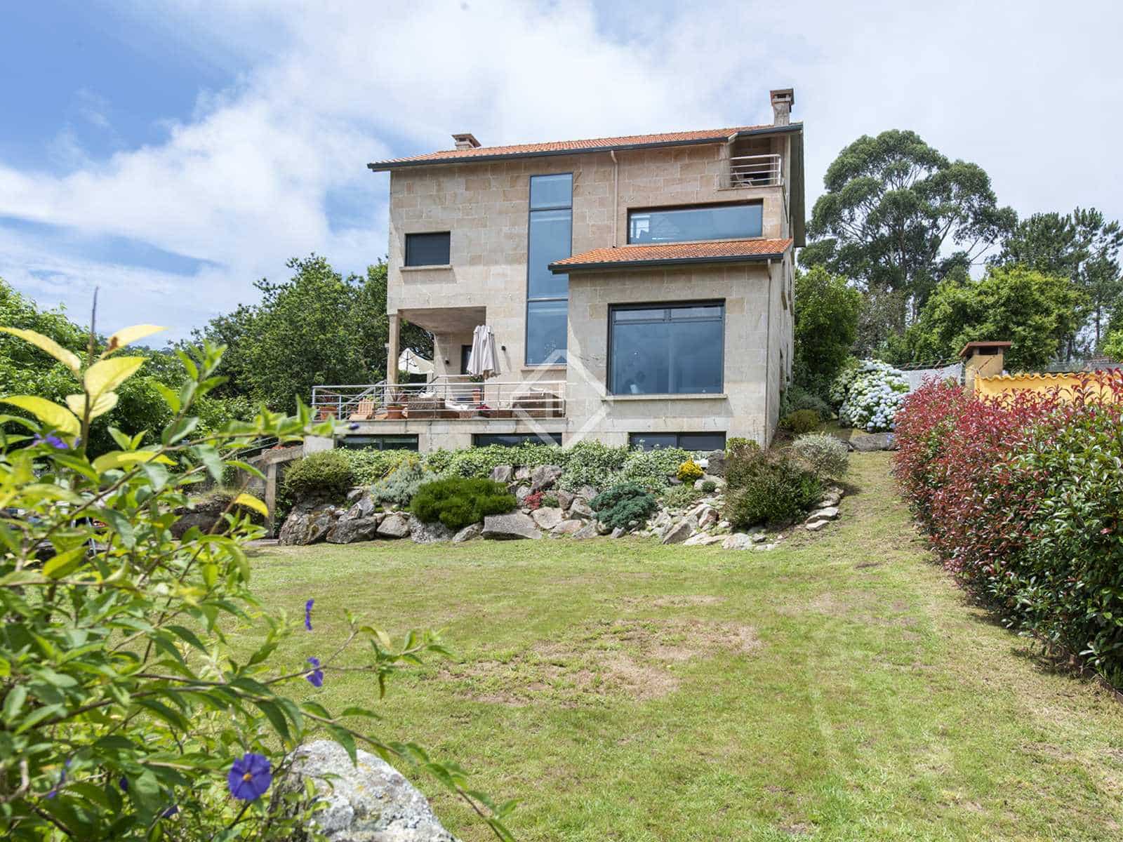 6 slaapkamer Villa te huur in Cangas met garage - € 4.000 (Ref: 8085502)