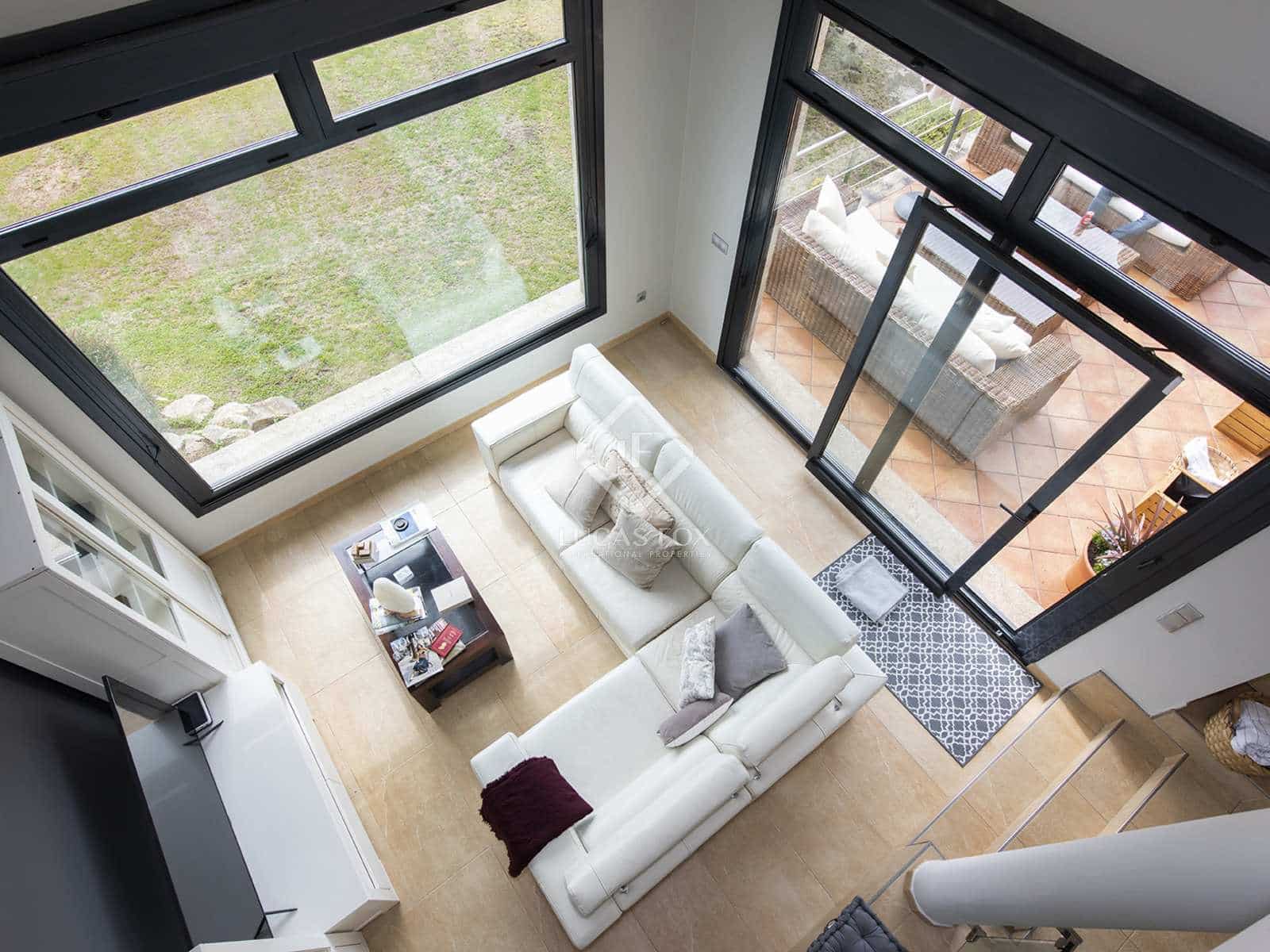 6 slaapkamer Villa te huur in Cangas met garage - € 4.000 (Ref: 8085502)