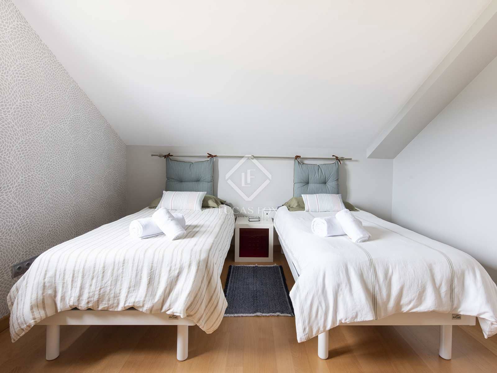 6 slaapkamer Villa te huur in Cangas met garage - € 4.000 (Ref: 8085502)