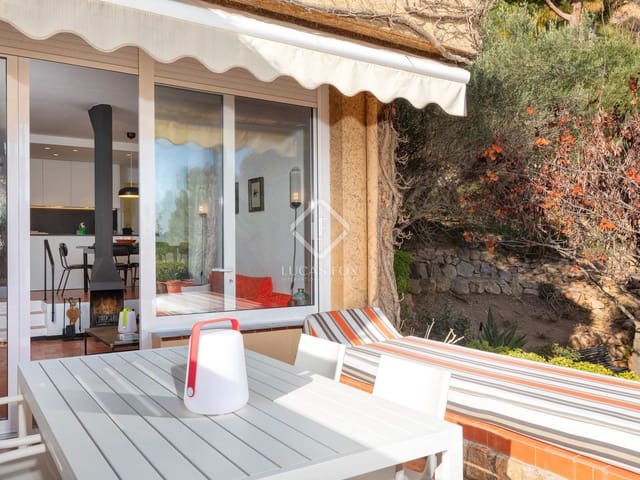 3 slaapkamer Villa te koop in Sant Feliu de Guíxols met zwembad garage - € 630.000 (Ref: 8086081)