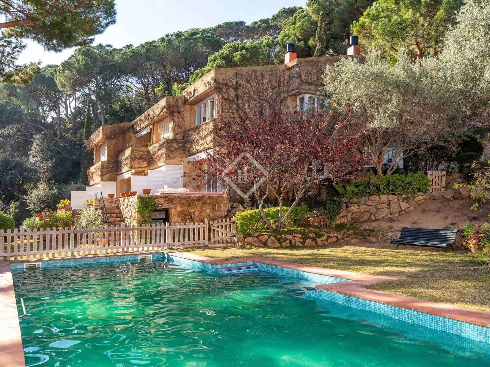 3 soveværelse Villa til salg i Sant Feliu de Guixols med swimmingpool garage - € 630.000 (Ref: 8086081)